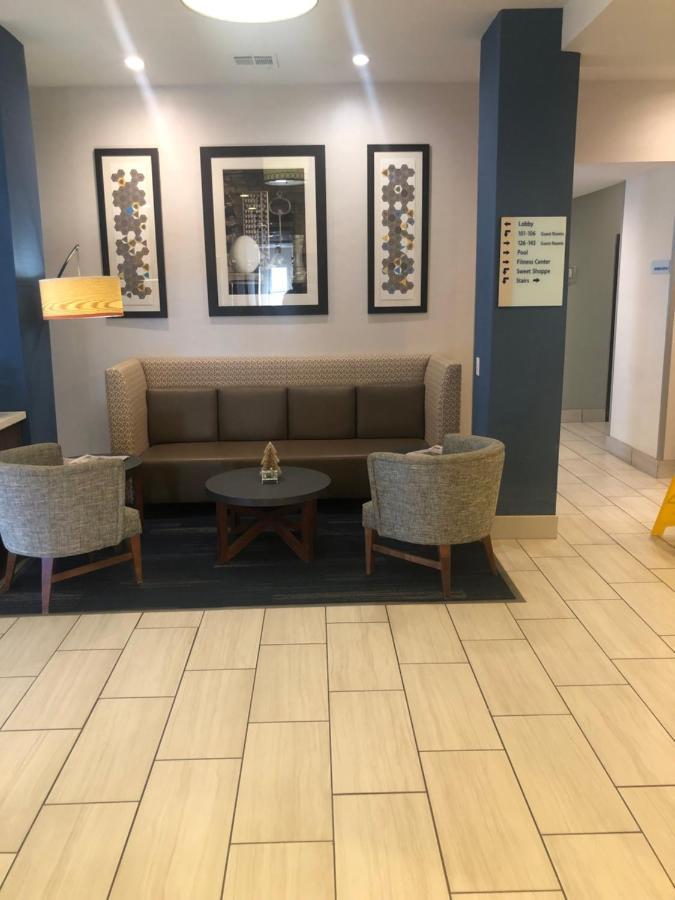快捷假日套房酒店，伍德沃德270号公路 Woodward 外观 照片